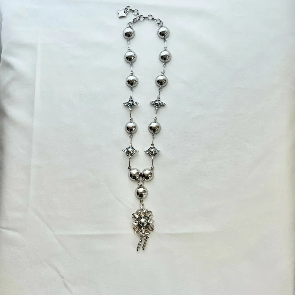 Silver Chrome Blue Crystal Fashion Necklace Never Worn Stunning‎